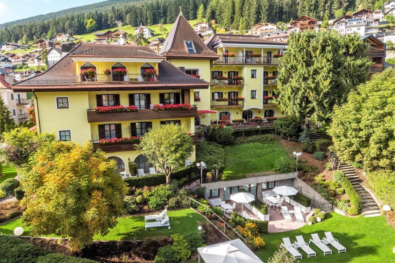 Aparthotel Stella 3*